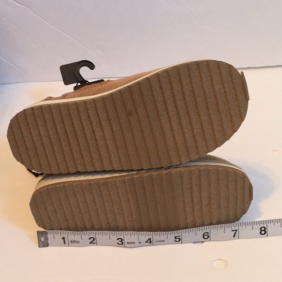 🆕 girls tan faux fur boots  size 10 - Picture 6 of 10